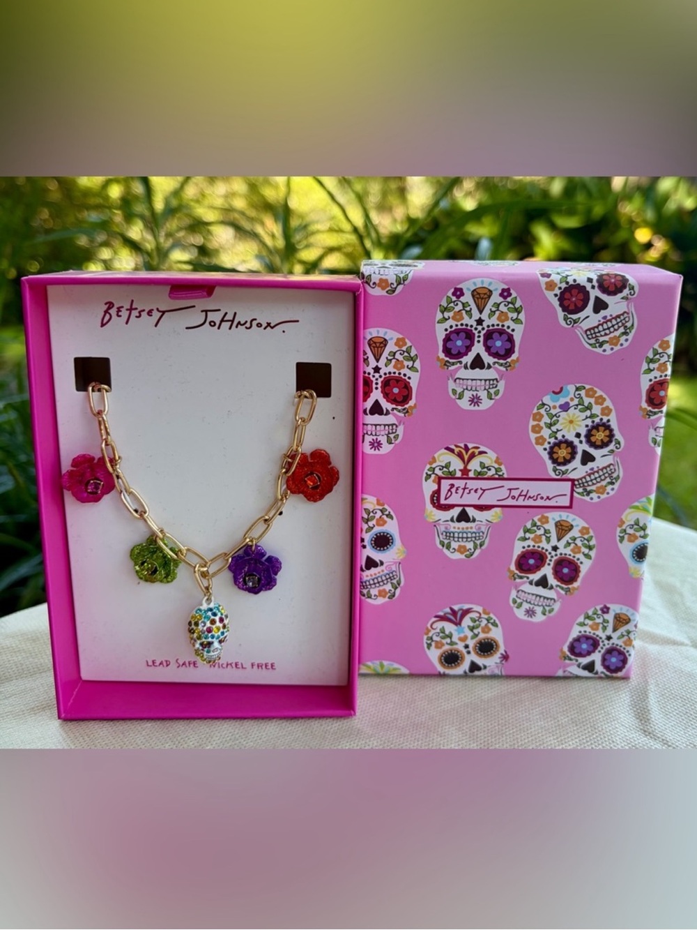NIB BETSEY JOHNSONMulticolor Floral Gold-Tone Adjustable Skull Necklace